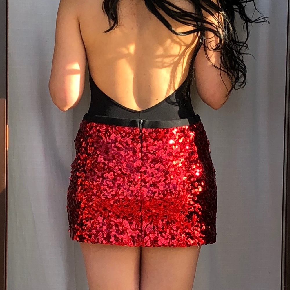 Betsey Johnson💋 Red Sequin Mini Skirt size M